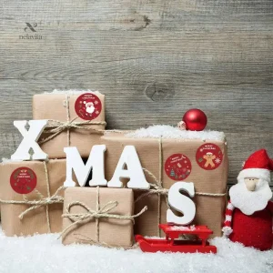 Étiquettes de Noël colorées pour une touche décorative sur vos cadeaux