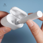 Outil de nettoyage compact pour écouteurs et claviers