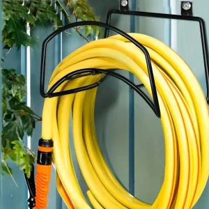 Support extérieur pour tuyau d'arrosage, design compact
