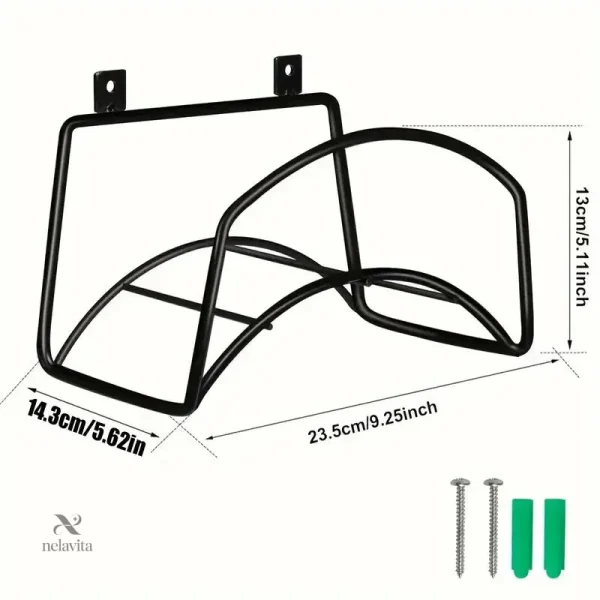 Rangement efficace pour accessoires d'arrosage extérieur