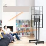 Support TV ajustable sur roulettes pour un usage flexible