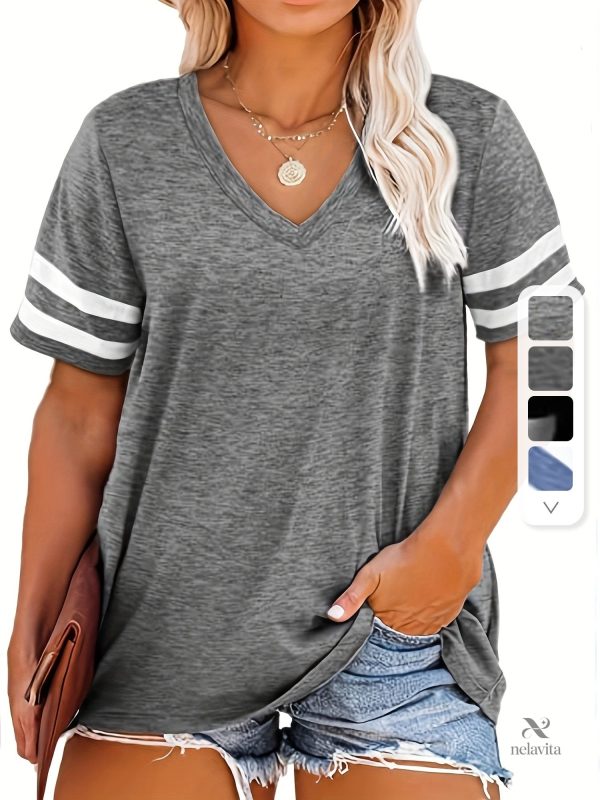 t-shirt-col-v-grande-taille-pour-femme-details-rayes-1