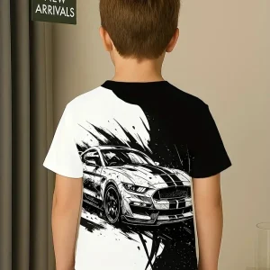 T-shirt Garçon Noir et Blanc avec Voiture de Sport – Mode Streetwear Enfant Confortable et Stylé