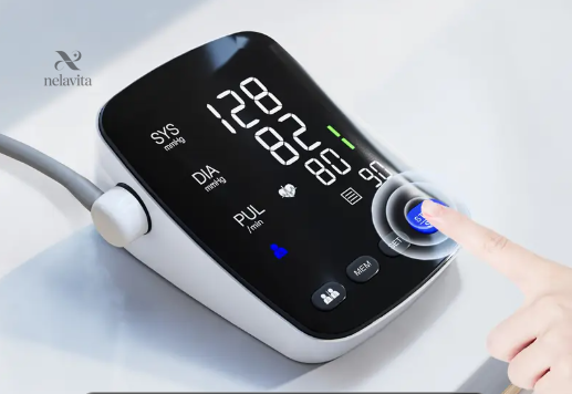 tensiometre-electronique-bras-alphamed-ecran-led-haute-de-ibruff-1 Tensiomètre Électronique Bras avec écran LED haute définition
