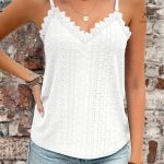 Top brodé en dentelle pour un style féminin