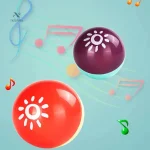 Activité sensorielle pour bébés avec boules colorées