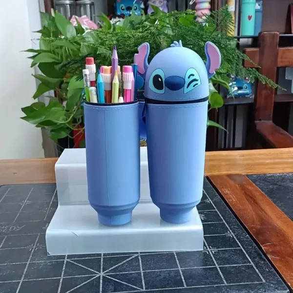 Trousse extensible à crayons pour les petits fans de Stitch