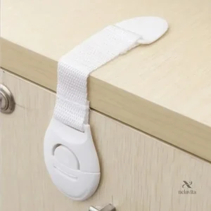 Sangle ajustable autocollante pour sécurité enfant