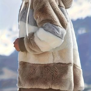 Veste femme à capuche avec bordure en fourrure